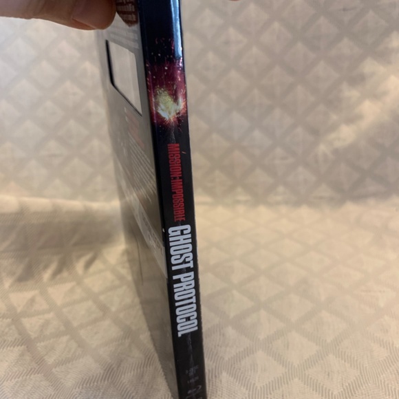 Sealed New Blu-Ray & DVD Ghost Protocol Tom Cruise Mission Impossible - Picture 4 of 4